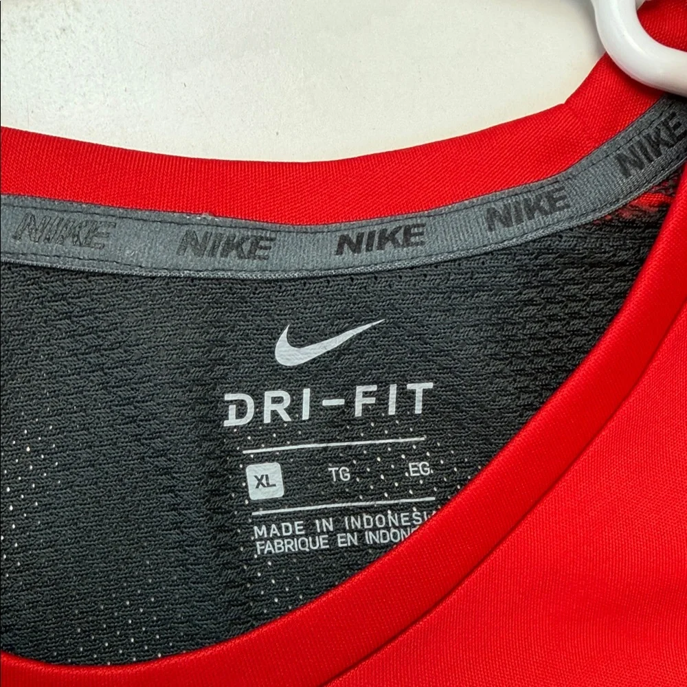 Nike bold red